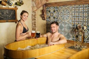 Beer bath Spa for 2 people/ 1 tub - 1,5 hour Activity in Prague - The 20-Minute Whirlpool: Warm Water, Not a Hot-Steam Sauna
