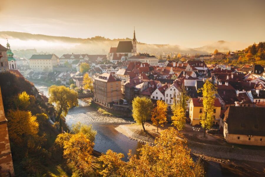 Český Krumlov: Half-Day Medieval Architecture Walking Tour - Key things to know before you go