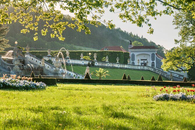 Cesky Krumlov Tour 4 hours - Private Guide Format: Up to 10 People, Feel-Good Small Group Energy
