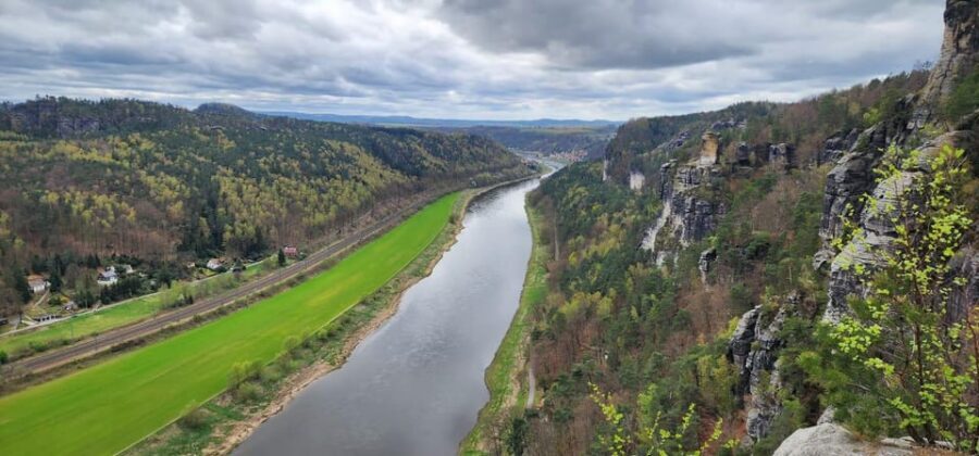 Day trip from Prague to Bohemian and Saxon Switzerland - Crossing to the Bohemian Side: Pravčická Gate Time