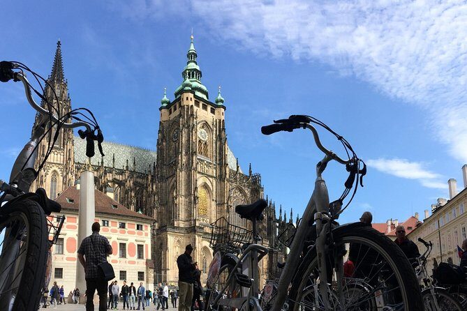 FAT TIRE E-BIKE GREAT TOUR - river, parks & panoramic views tour - Letná Park and the Metronome: the view phase begins early