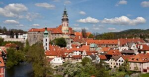 From Prague: Full-Day Český Krumlov Tour with Lunch - Coach Ride From Prague: Long, but Comfortable and Predictable