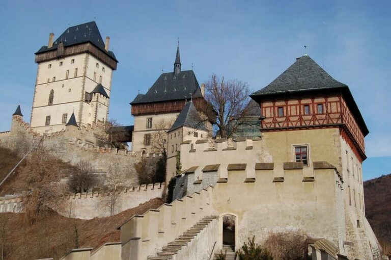 From Prague: Karlstejn Castle Skip-the-Line Ticket and Tour - The countryside drive that makes the castle land