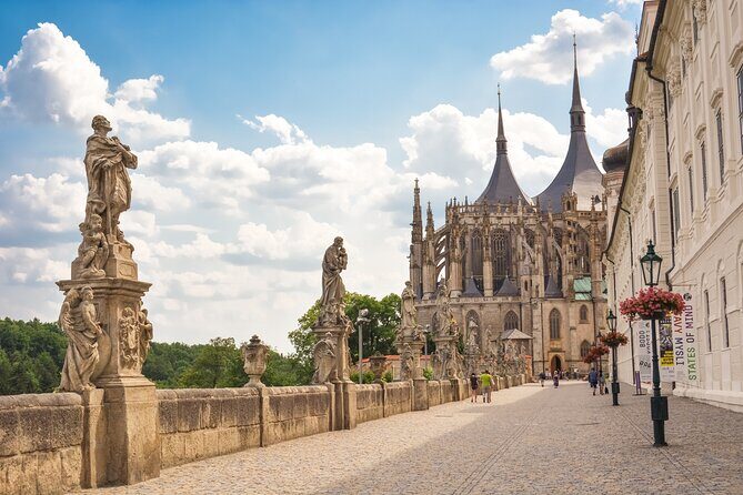 Full Day Private Tour to Kutná Hora with Wine Tasting - Price, pacing, and who should book this private Kutná Hora wine day
