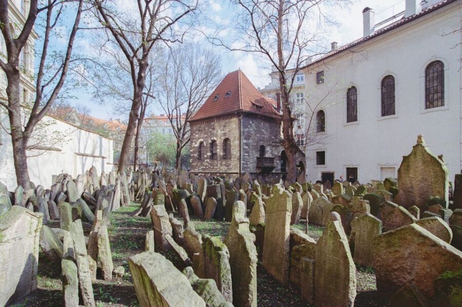 Hidden Prague Bike Tour - Malá Strana + the Vltava: why the view is part of the lesson