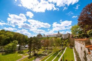 Kutna Hora Private Day Trip from Prague by Train - Pickup and Timing: What the Day Actually Feels Like