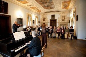 Lobkowicz Palace Concert in Prague Ticket - Getting to Lobkowicz Palace: the hill and the “where is it?” factor