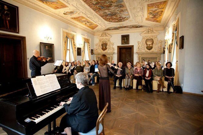 Lobkowicz Palace Concert in Prague Ticket - Getting to Lobkowicz Palace: the hill and the “where is it?” factor