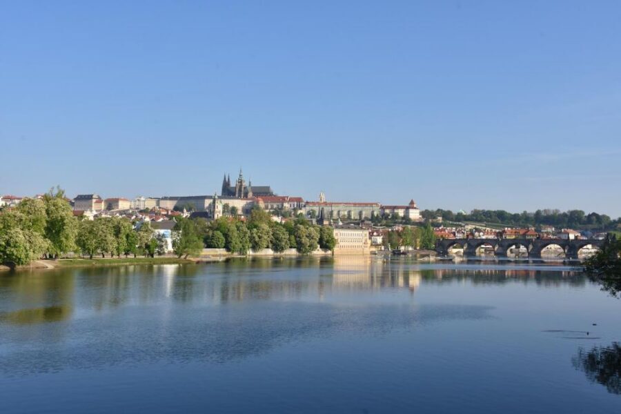 Prague 3-Hour Tour with Astronomical Clock Admission - Starting at Get Prague Guide: an easy start, right by the action