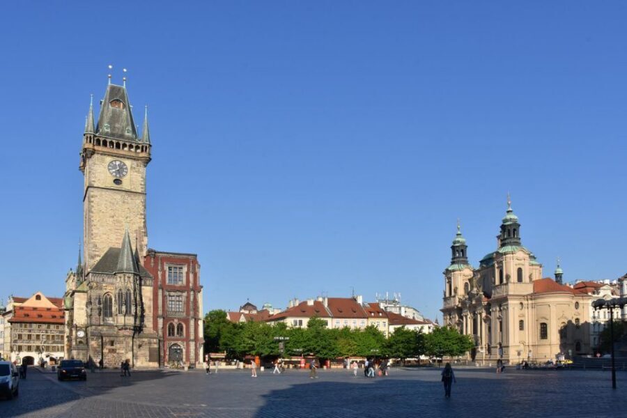 Prague 3-Hour Tour with Astronomical Clock Admission - Old Town Square sights and the stories behind them