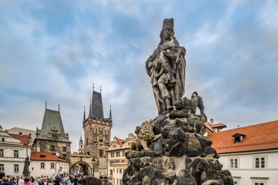 Prague: 3-Hour Walking Tour of Old Town & Prague Castle - Old Town Square Start: getting your bearings fast (and why it matters)