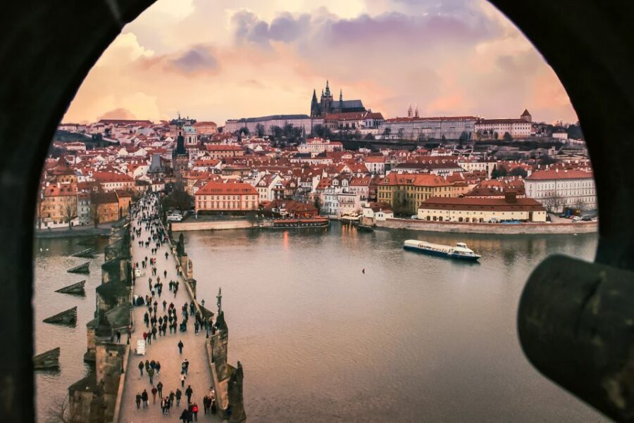 Prague: 50-Minute Sightseeing Evening Cruise - Rudolfinum: Neo-Renaissance Views from the River