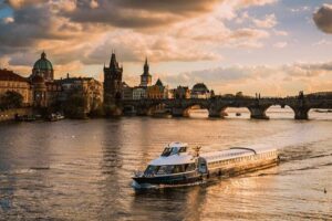 Prague Boats 3-hour Dinner Cruise - The cruise route: lit landmarks plus the Smíchov locks pause