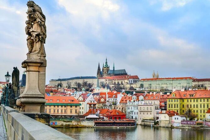 Prague: Bus Tour, Walking Tour, River Cruise and Lunch - Meeting Point at Na Florenci and the 9:30 Start You Shouldn’t Miss