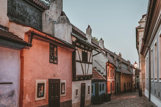 Prague Castle and Lobkowicz Palace entrance tickets - Ticket Pickup and Signposting: Where Most Time Can Get Lost