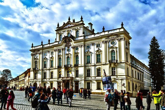 Prague Castle Walking Tour - Entering Prague Castle: what your ticket budget buys