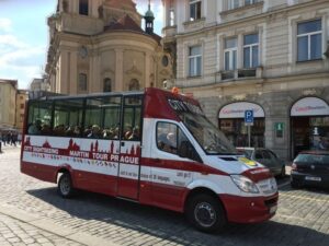 Prague City: 1-Hour Orientation Tour by Bus - Where you meet: Old Town Square, Pařížská Street, and that yellow kiosk