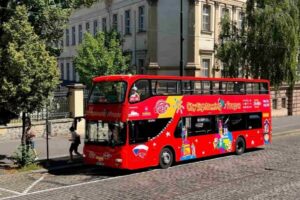 Prague: City Sightseeing HOHO Bus Tour & Optional Boat Tour - Blue Route vs Red Route: schedules, bus size, and what to prioritize