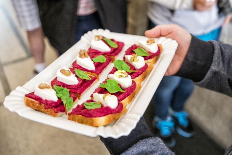 Prague: Food and Beer Guided Walking Tour with Tastings - Café Louvre: dinner in rooms linked to Kafka and Einstein