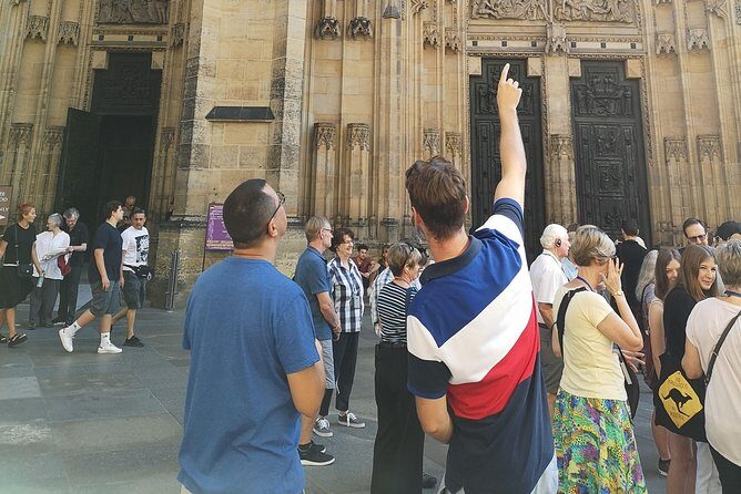 Prague In One Day Private Tour - Jewish Quarter Time: Old-New Synagogue and the Streets Between