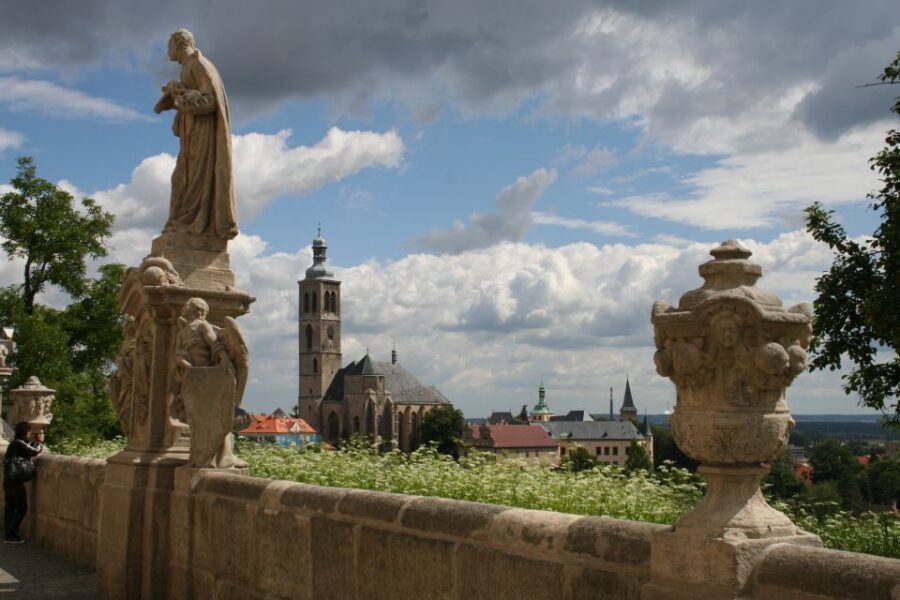 Prague: Kutná Hora, St Barbara's Cathedral and Bone Church - Timing and logistics: how this 6.5-hour day trip really feels