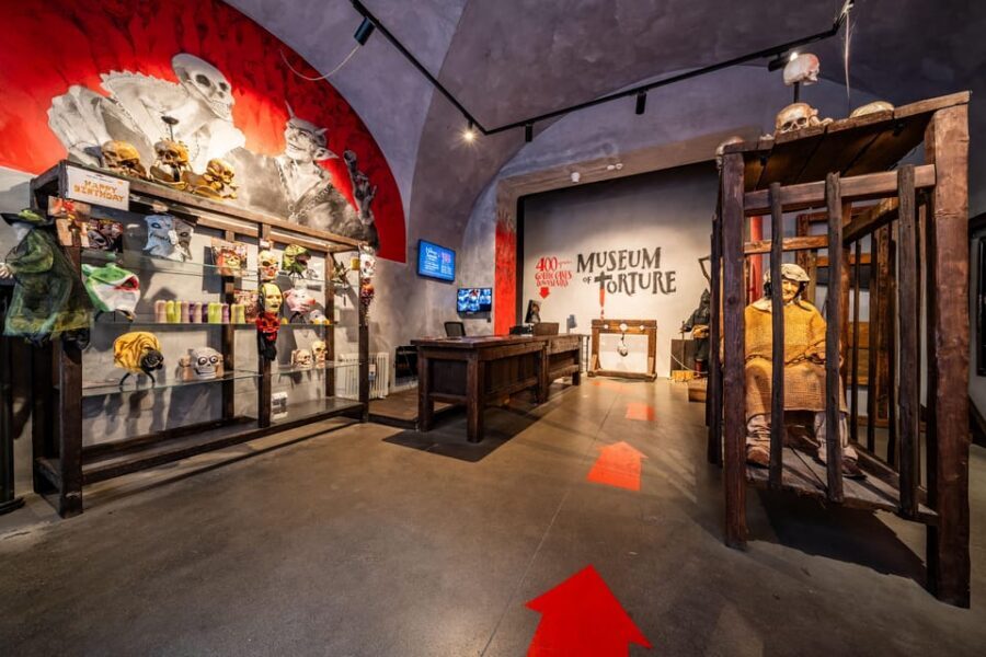 Prague: Museum of Torture Entry Ticket - Inside the 400 m² exhibition: 100 exhibits and dozens of engravings