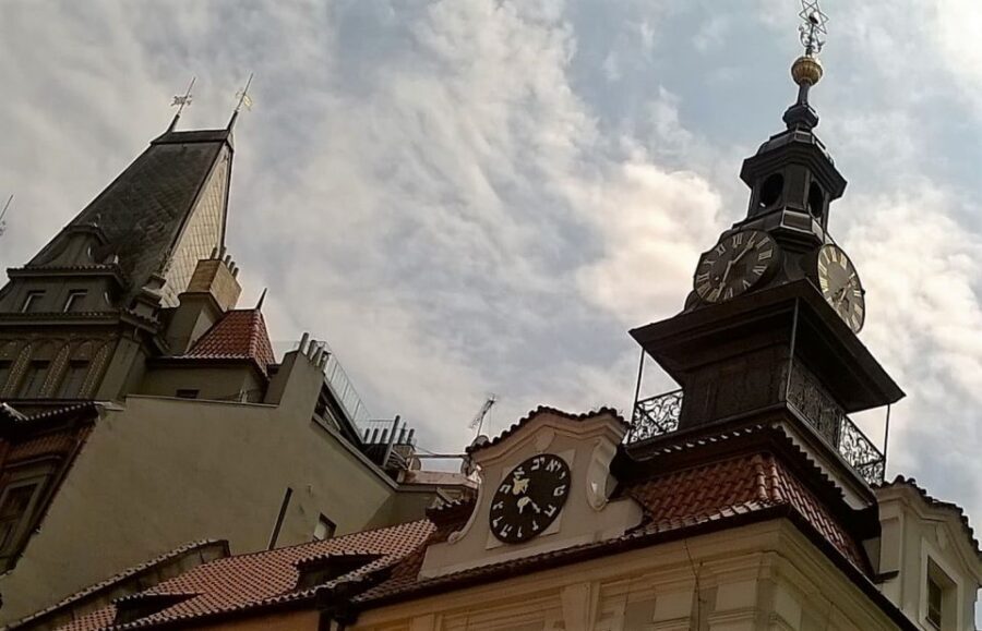 Prague: Old Town and Jewish Quarter Guided Walking Tour - Why this Old Town and Jewish Quarter walk makes sense in 90 minutes