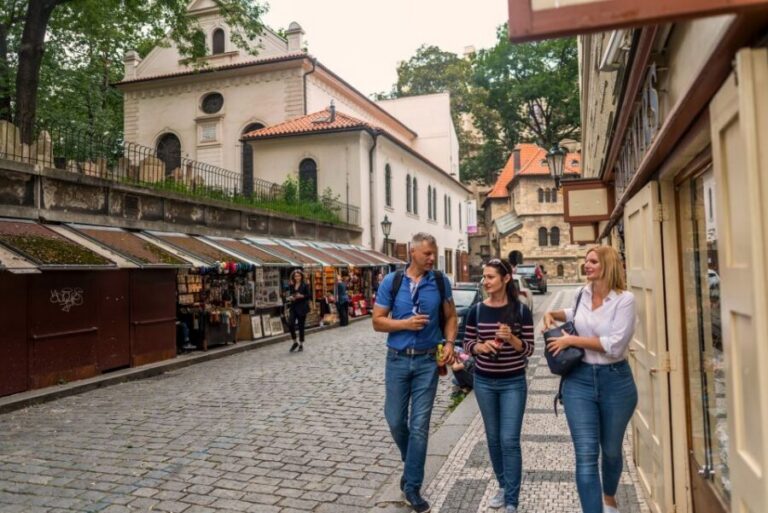 Prague: Old Town and Jewish Quarter Guided Walking Tour - Maiselova 5 start point: how to begin smoothly