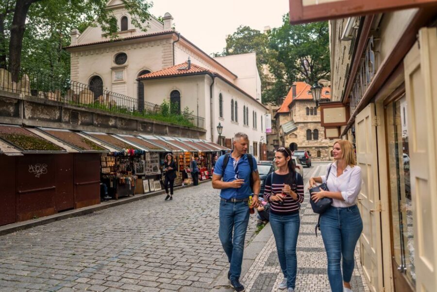 Prague: Old Town and Jewish Quarter Guided Walking Tour - Maiselova 5 start point: how to begin smoothly