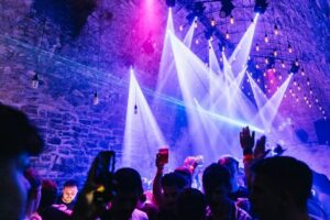 Prague: Pub Crawl with Unlimited Drinks & 5-floor Club Entry - The Timing That Changes Everything: 7:45 vs 9:45 Start Times