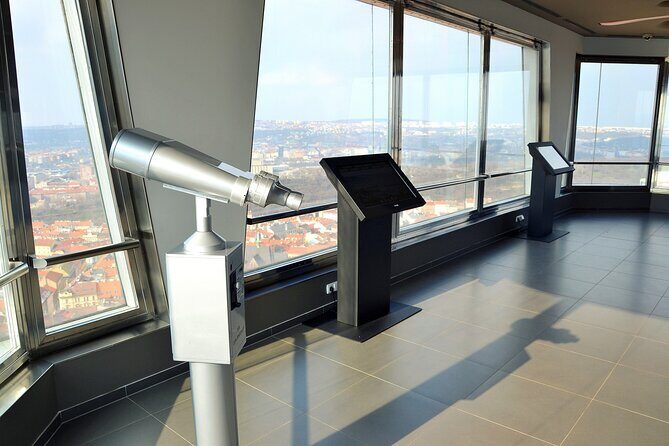 Prague TV tower - Observatory - The view plan: how to get your best photos in a short visit