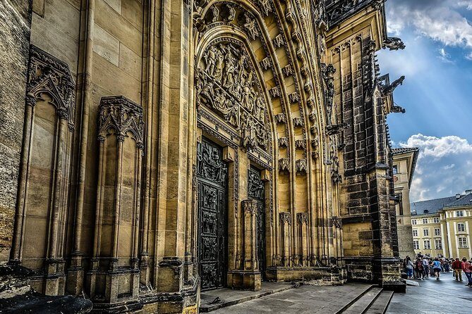 Private Half Day Walking Tour – Walking Tour Prague - Stop 2: Lesser Town under the shadow of the Castle