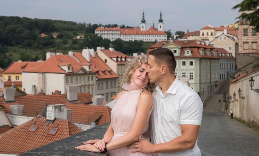Private photoshoot in Prague - Early morning vs evening: timing that changes the whole photoshoot