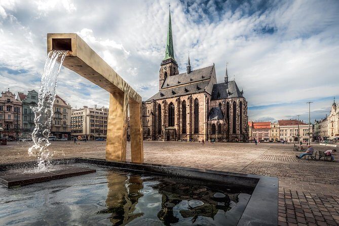 Private Pilsner brewery and Pilsen tour from Prague All-Inclusive - Pilsner Urquell brewery: the barrel tasting that makes it real