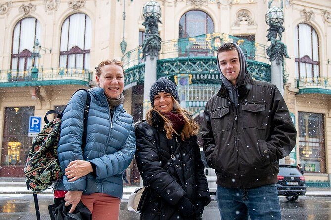 Private Prague Art Nouveau and Cubism Walking Tour - Meeting up and getting ready for a 3-hour architecture sprint