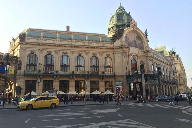 Private Walking Tour in Prague: Old Town with Jewish Quarter and Lower New Town - Franciscan Garden and Church of Our Lady of the Snows: A Peace Break in the Middle