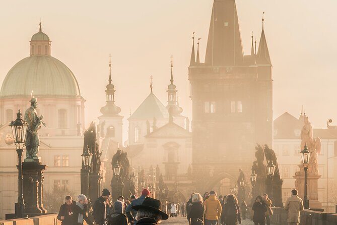 VIP Tour: Professional photos - You and Prague Best Monuments - The pro photo process: what you actually get