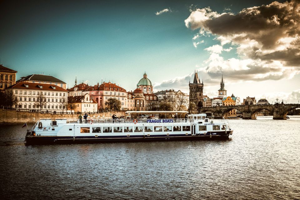 Prague: Vltava River Sightseeing Cruise - Key things to know before you board